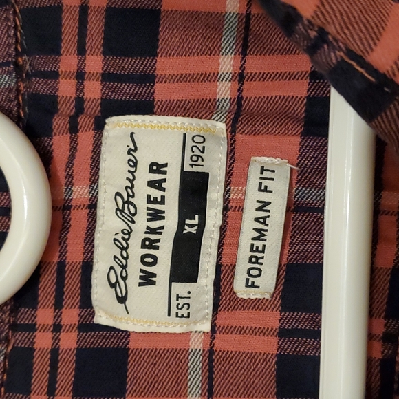 Eddie Bauer Workwear-Foreman Fit XL button down - Picture 2 of 4